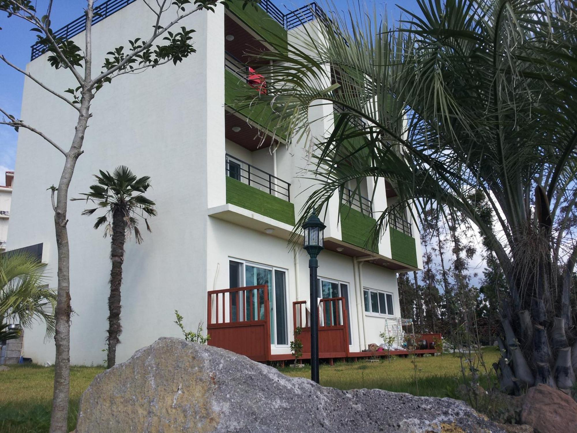 Jeju Bada Wi Olle Pension Seogwipo Exteriör bild