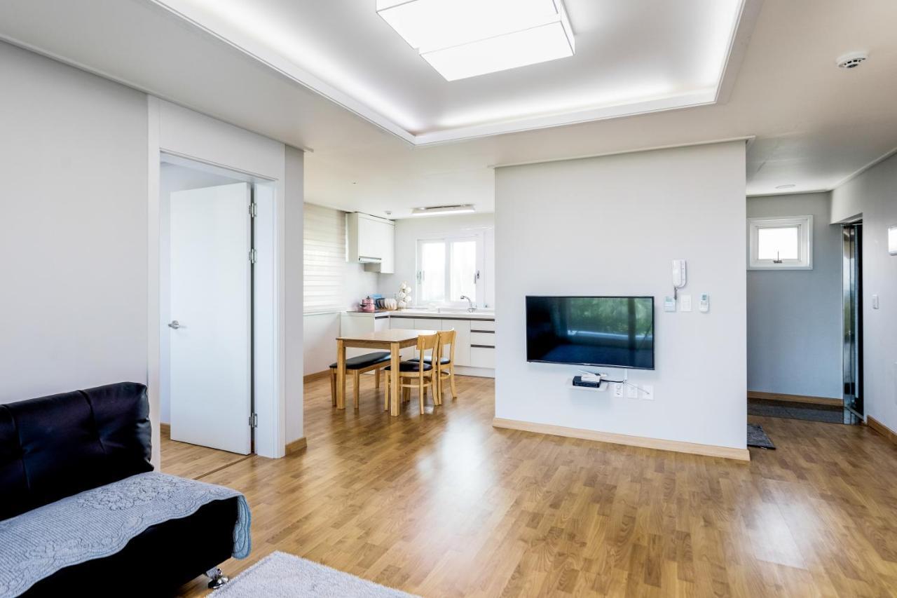 Jeju Bada Wi Olle Pension Seogwipo Exteriör bild