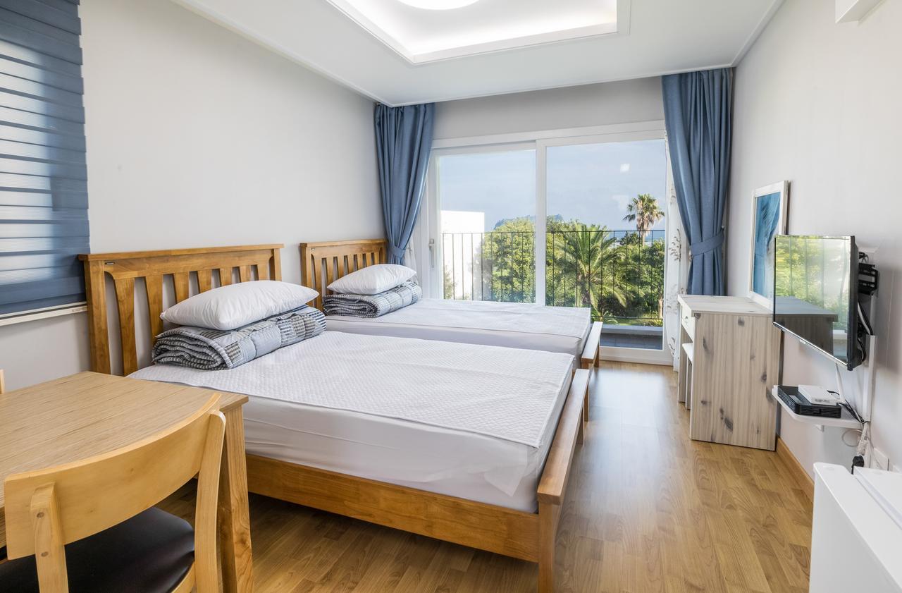 Jeju Bada Wi Olle Pension Seogwipo Exteriör bild
