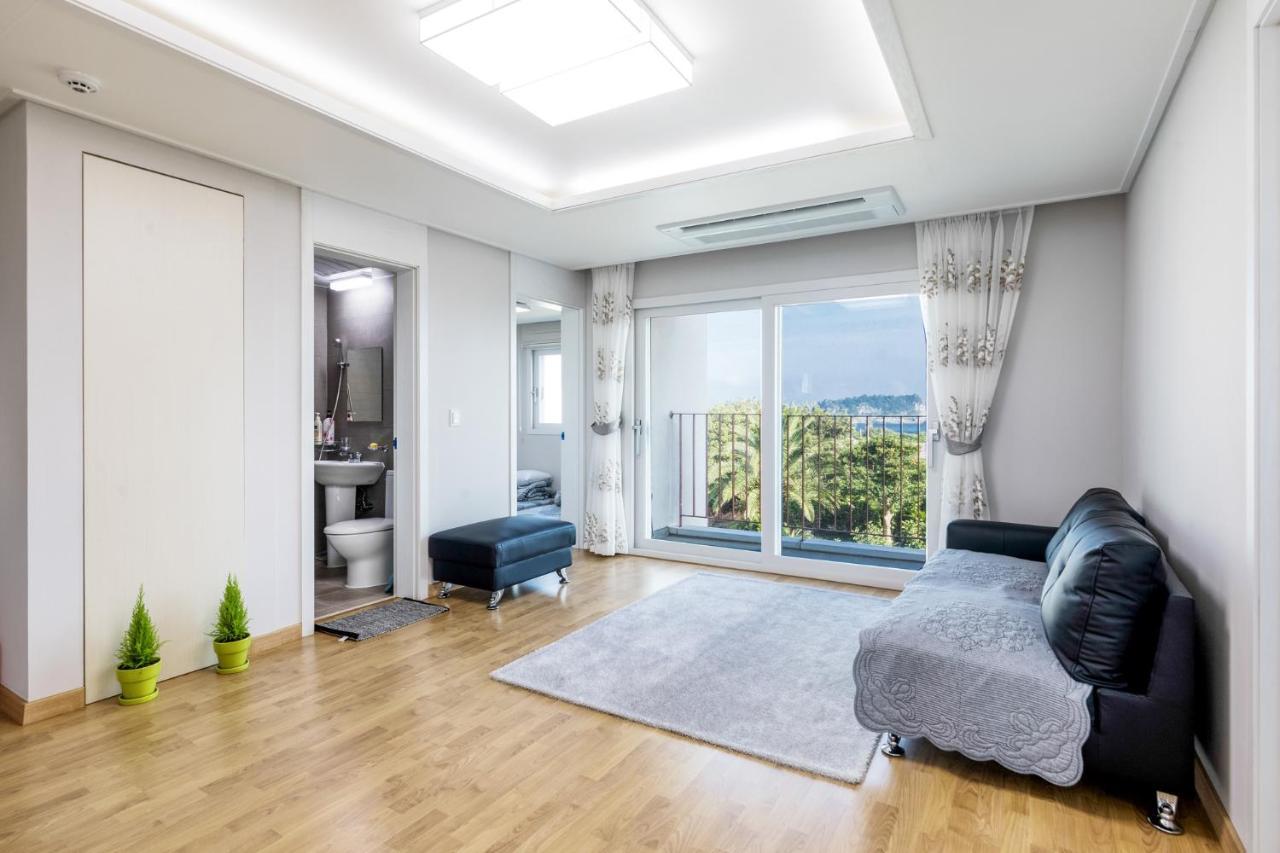 Jeju Bada Wi Olle Pension Seogwipo Exteriör bild